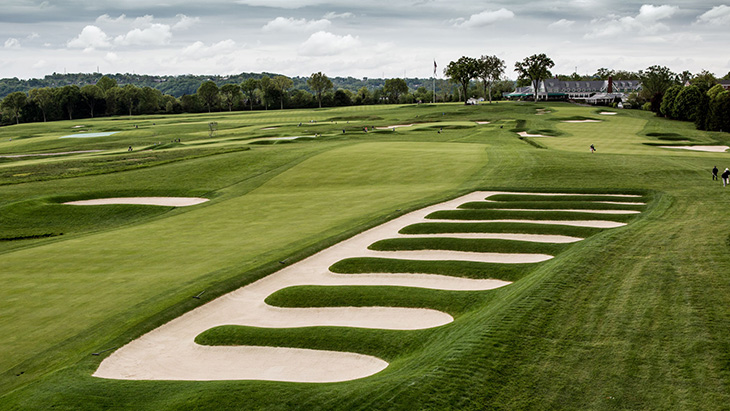 Another great bunker, divided by gnarly turf...